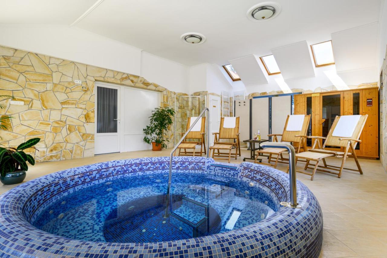 Rege - Wellness House *