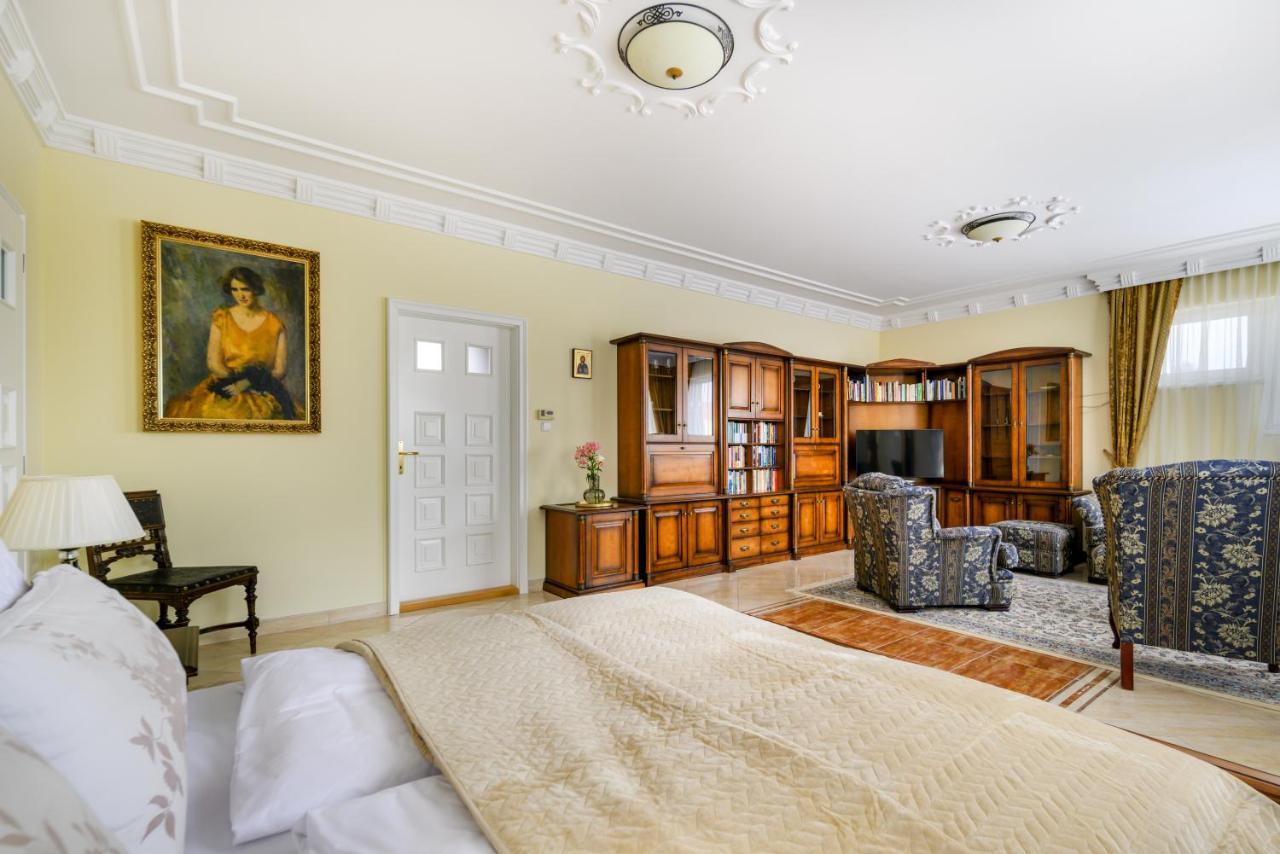 Rege - Wellness House Pensiune Eger